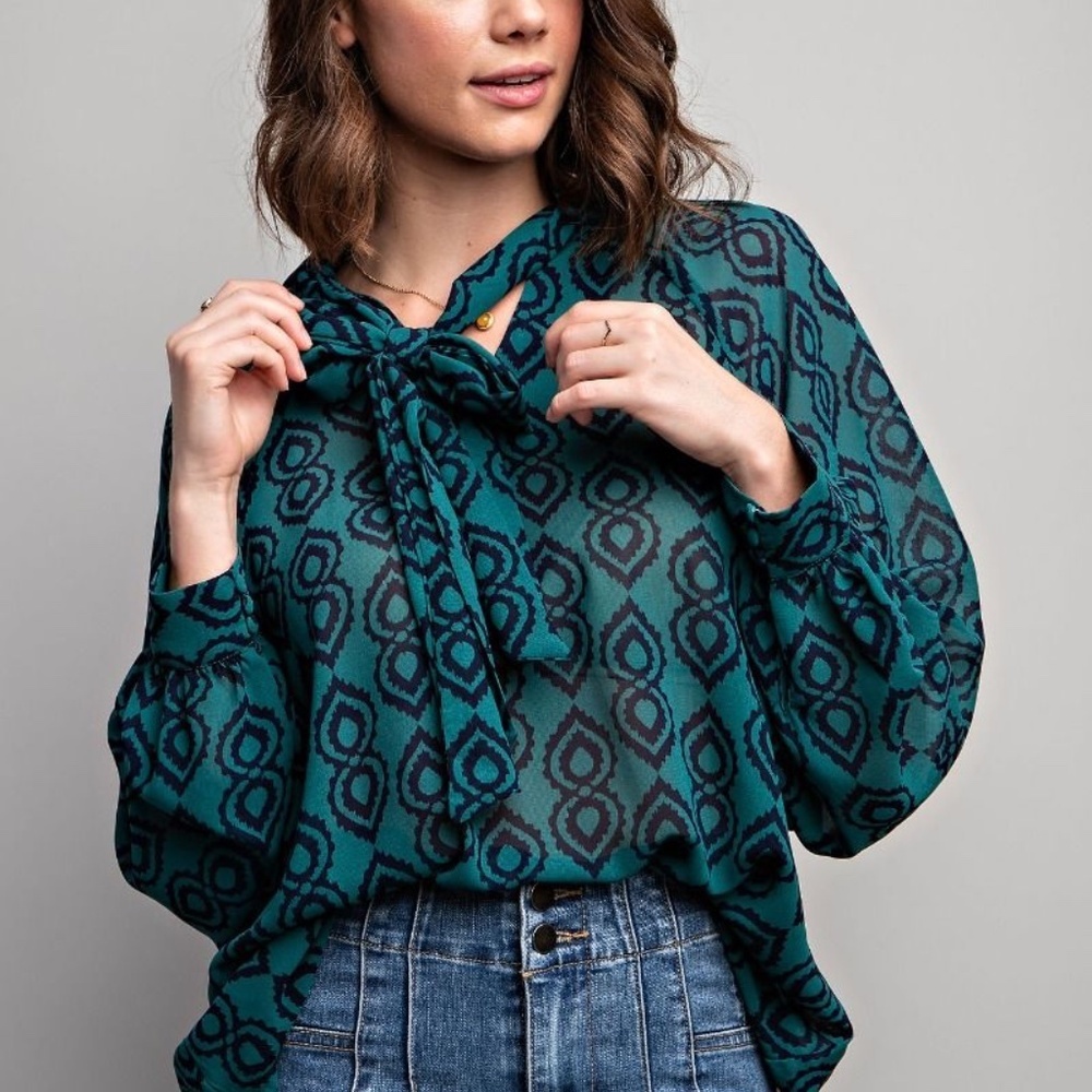 Easel Elegant Teal Patterned Blouse